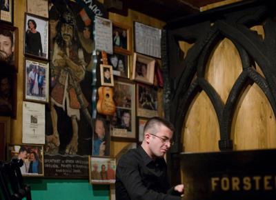 images/Muzyka/Adam Kowalewski poziom/KowalewkiPoz-10.jpg